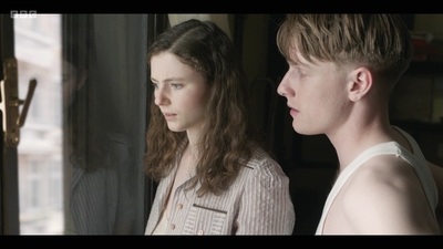 Life_After_Life_S01E03_mkv9290.jpg