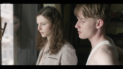 Life_After_Life_S01E03_mkv9291.jpg