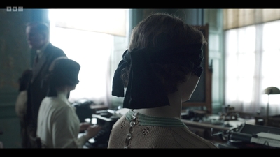 Life_After_Life_S01E03_mkv9341.jpg