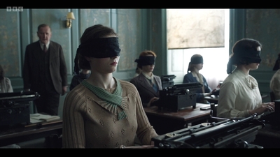 Life_After_Life_S01E03_mkv9353.jpg