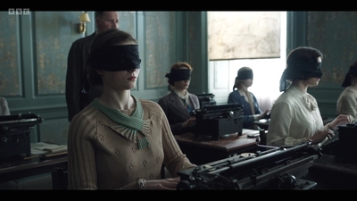 Life_After_Life_S01E03_mkv9357.jpg