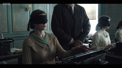Life_After_Life_S01E03_mkv9365.jpg