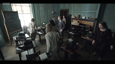 Life_After_Life_S01E03_mkv9403.jpg
