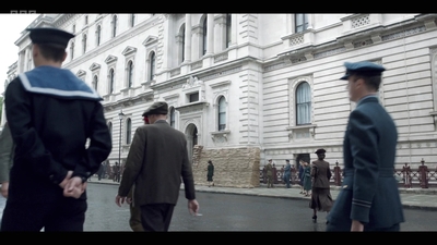 Life_After_Life_S01E03_mkv9413.jpg