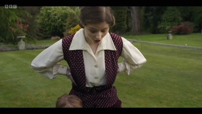 Life_After_Life_S01E03_mkv9433.jpg