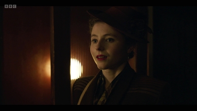 Life_After_Life_S01E03_mkv9538.jpg