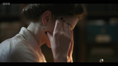 Life_After_Life_S01E03_mkv9579.jpg