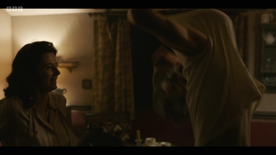 Life_After_Life_S01E03_mkv9591.jpg