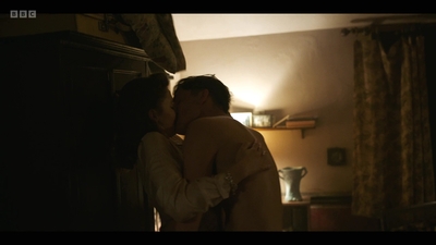 Life_After_Life_S01E03_mkv9594.jpg