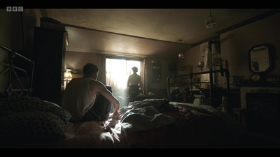 Life_After_Life_S01E03_mkv9627.jpg