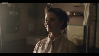 Life_After_Life_S01E03_mkv9640.jpg