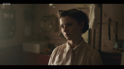 Life_After_Life_S01E03_mkv9649.jpg
