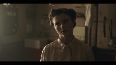 Life_After_Life_S01E03_mkv9650.jpg