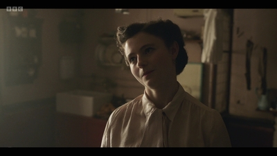 Life_After_Life_S01E03_mkv9651.jpg