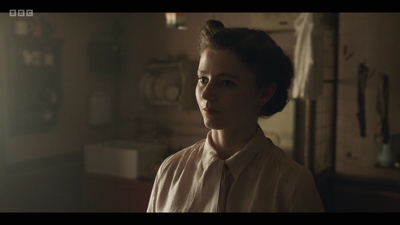 Life_After_Life_S01E03_mkv9659.jpg