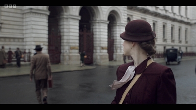 Life_After_Life_S01E03_mkv9683.jpg