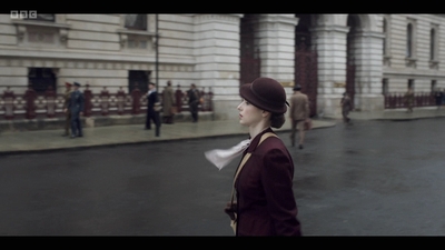 Life_After_Life_S01E03_mkv9686.jpg