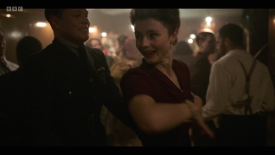 Life_After_Life_S01E03_mkv9859.jpg