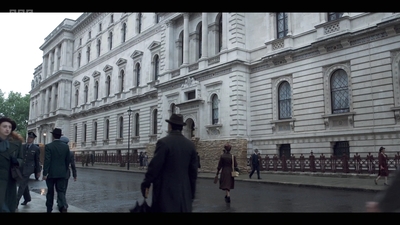 Life_After_Life_S01E04_mkv10069.jpg