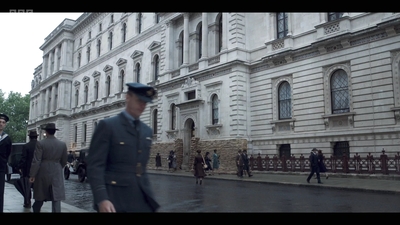 Life_After_Life_S01E04_mkv10073.jpg