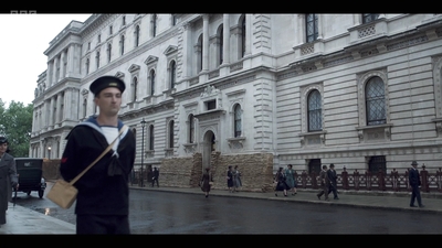 Life_After_Life_S01E04_mkv10076.jpg
