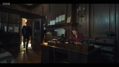 Life_After_Life_S01E04_mkv10083.jpg