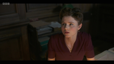 Life_After_Life_S01E04_mkv10089.jpg