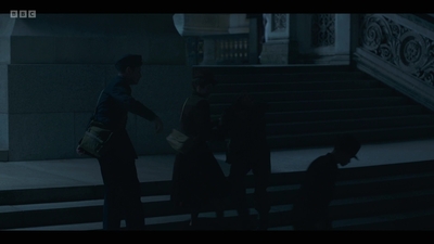 Life_After_Life_S01E04_mkv10170.jpg