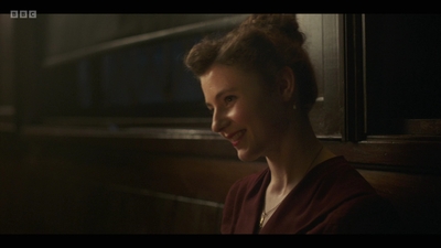 Life_After_Life_S01E04_mkv10194.jpg