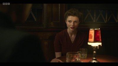 Life_After_Life_S01E04_mkv10221.jpg