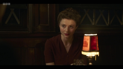 Life_After_Life_S01E04_mkv10260.jpg
