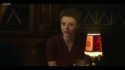 Life_After_Life_S01E04_mkv10261.jpg