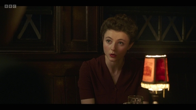 Life_After_Life_S01E04_mkv10290.jpg