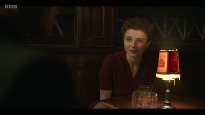 Life_After_Life_S01E04_mkv10297.jpg