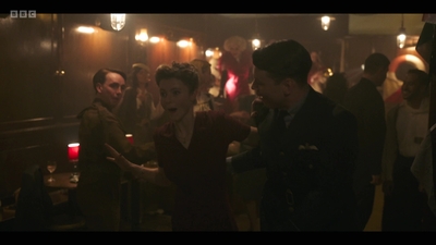 Life_After_Life_S01E04_mkv10391.jpg