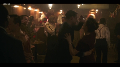 Life_After_Life_S01E04_mkv10406.jpg