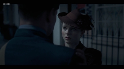 Life_After_Life_S01E04_mkv10462.jpg