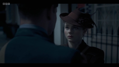 Life_After_Life_S01E04_mkv10465.jpg