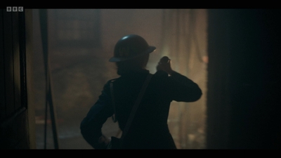 Life_After_Life_S01E04_mkv10870.jpg