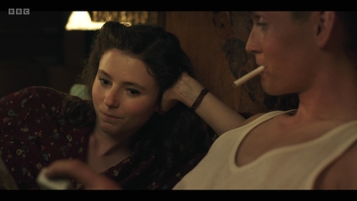 Life_After_Life_S01E04_mkv10954.jpg