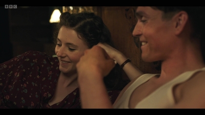 Life_After_Life_S01E04_mkv10965.jpg
