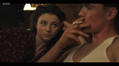 Life_After_Life_S01E04_mkv10983.jpg