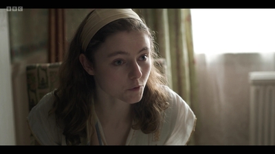 Life_After_Life_S01E04_mkv11113.jpg