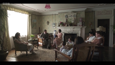 Life_After_Life_S01E04_mkv11159.jpg