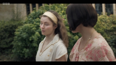 Life_After_Life_S01E04_mkv11188.jpg