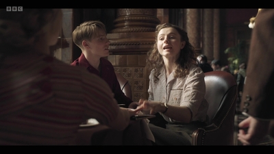 Life_After_Life_S01E04_mkv11311.jpg