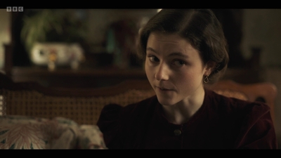 Life_After_Life_S01E04_mkv11579.jpg
