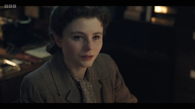Life_After_Life_S01E04_mkv12188.jpg