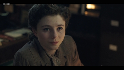 Life_After_Life_S01E04_mkv12189.jpg