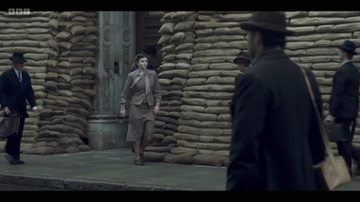 Life_After_Life_S01E04_mkv12240.jpg